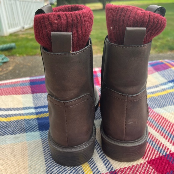 Tommy Hilfiger women’s size 7 boots - Picture 3 of 9